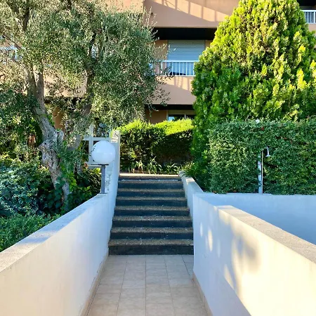 Daire Cosy 2 Pieces, Jardin Privatif Et Piscine Fabron